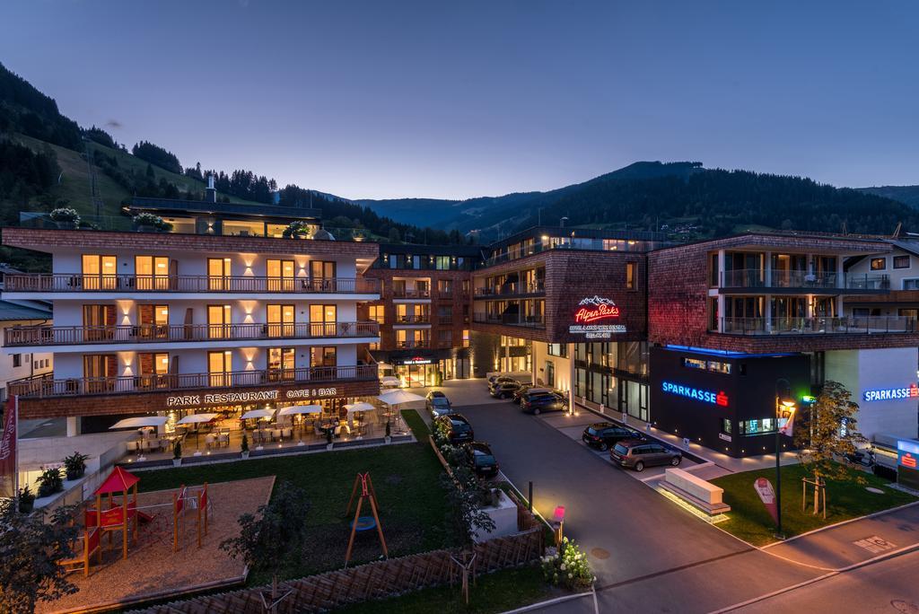 Aparthotel Alpenparks & Central Zell am See