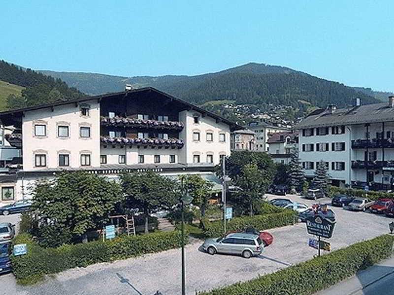 Aparthotel Alpenparks & Central 3*
